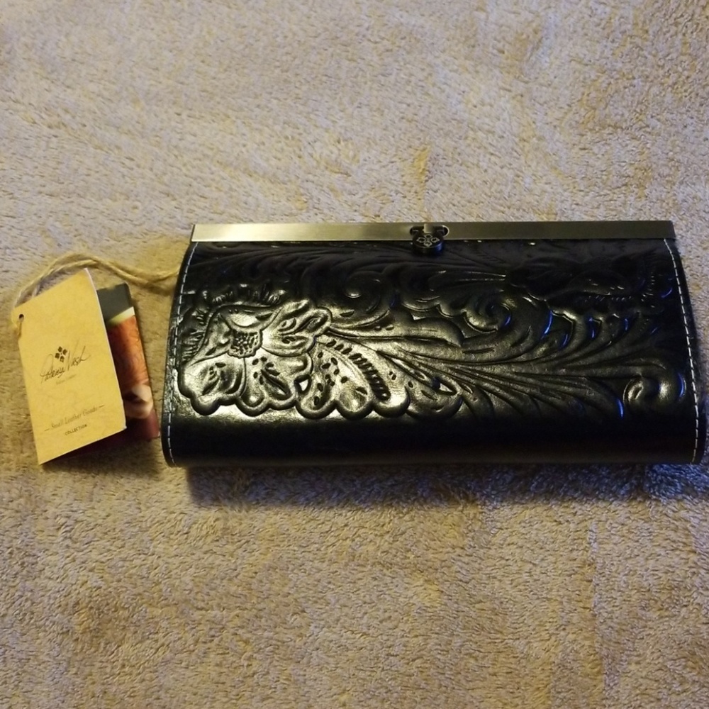 Patricia Nash wallet